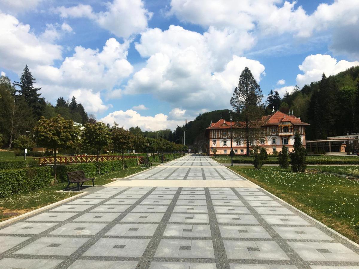 Ubytovani V Soukromi Luzne Luhačovice Exterior foto